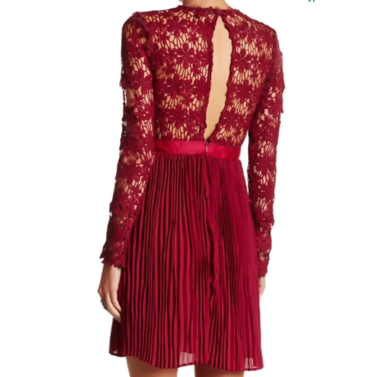 romeo_juliet_couture_crotchet_dress